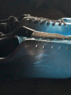 Men's Zephz Wide Traxx Soccer Cleats, size 9